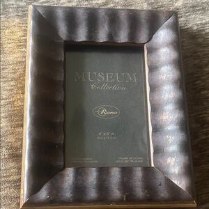 ROMA ITALIAN WOOD  MOULDING  Brown Wavy Border Picture Frame EUC 4” x6”